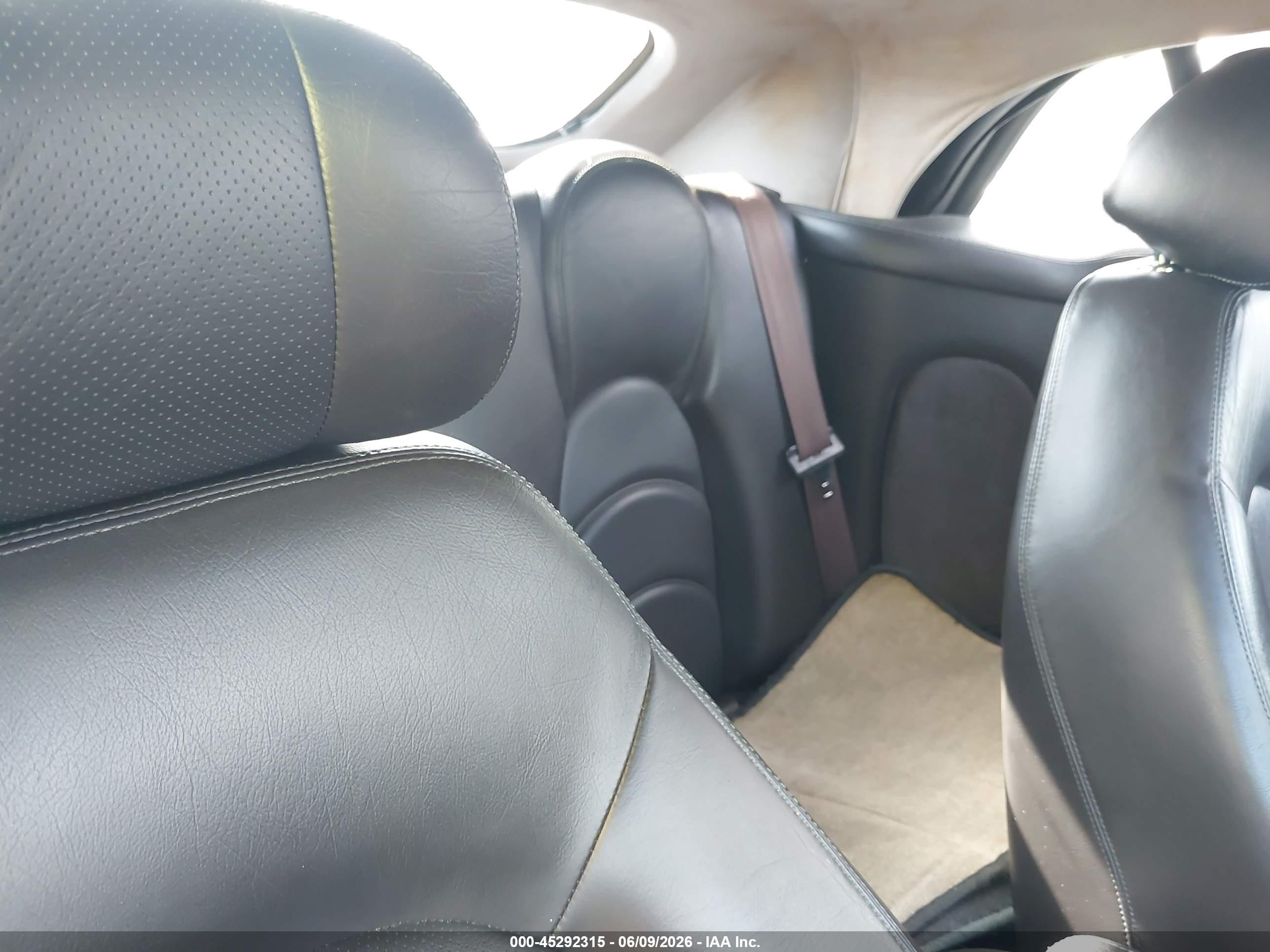 2002 Jaguar Xkr   Серебряный vin: SAJDA42B62PA26315
