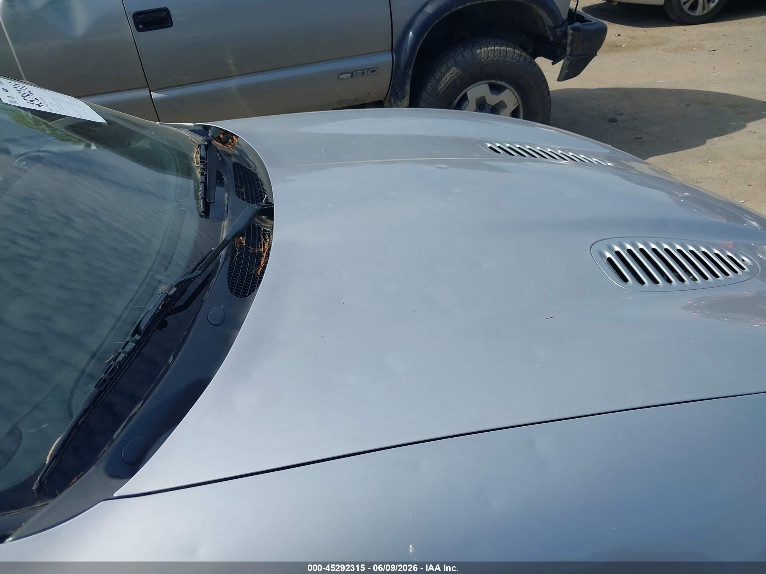 2002 Jaguar Xkr   Серебряный vin: SAJDA42B62PA26315