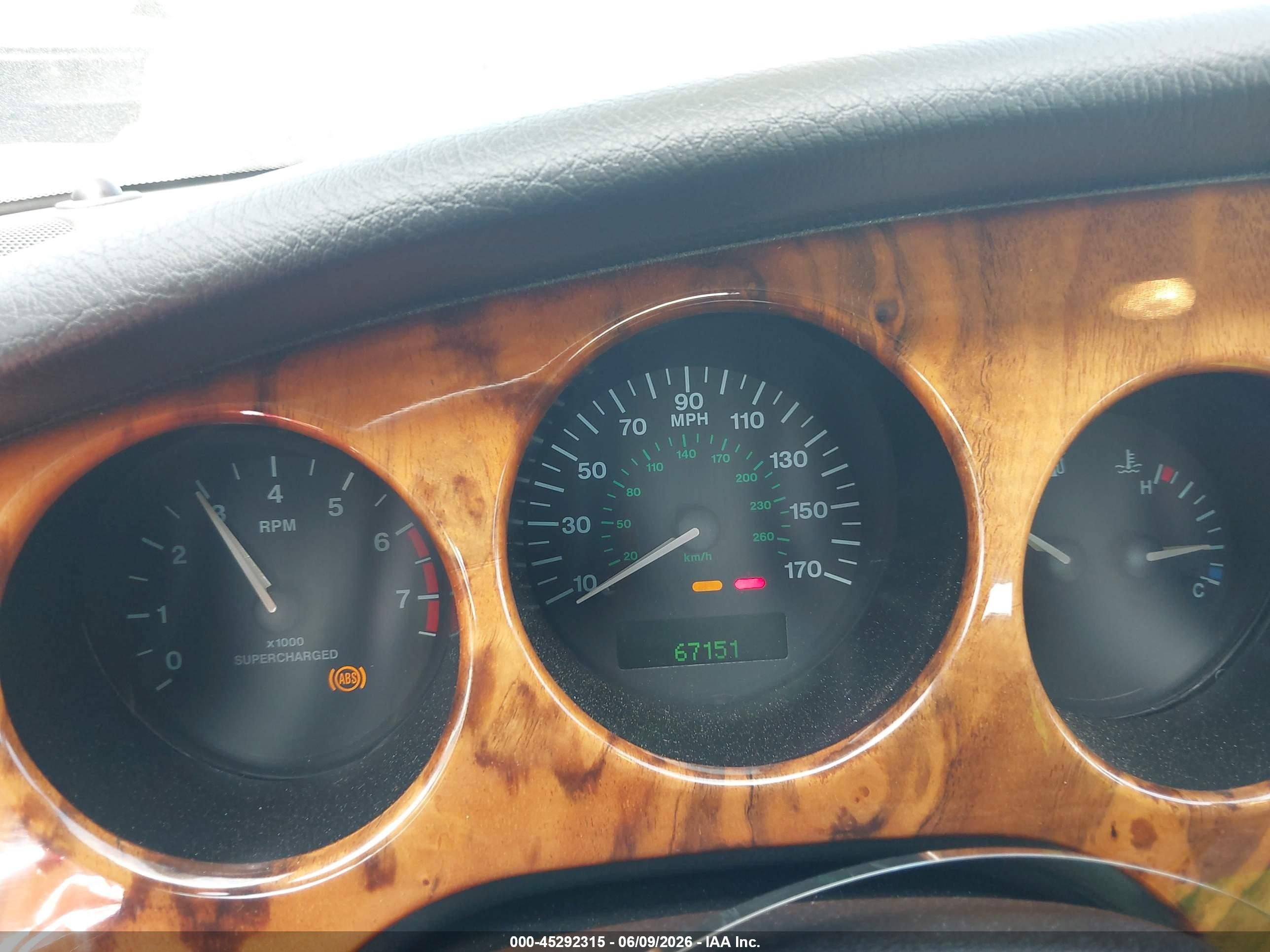 2002 Jaguar Xkr   Серебряный vin: SAJDA42B62PA26315