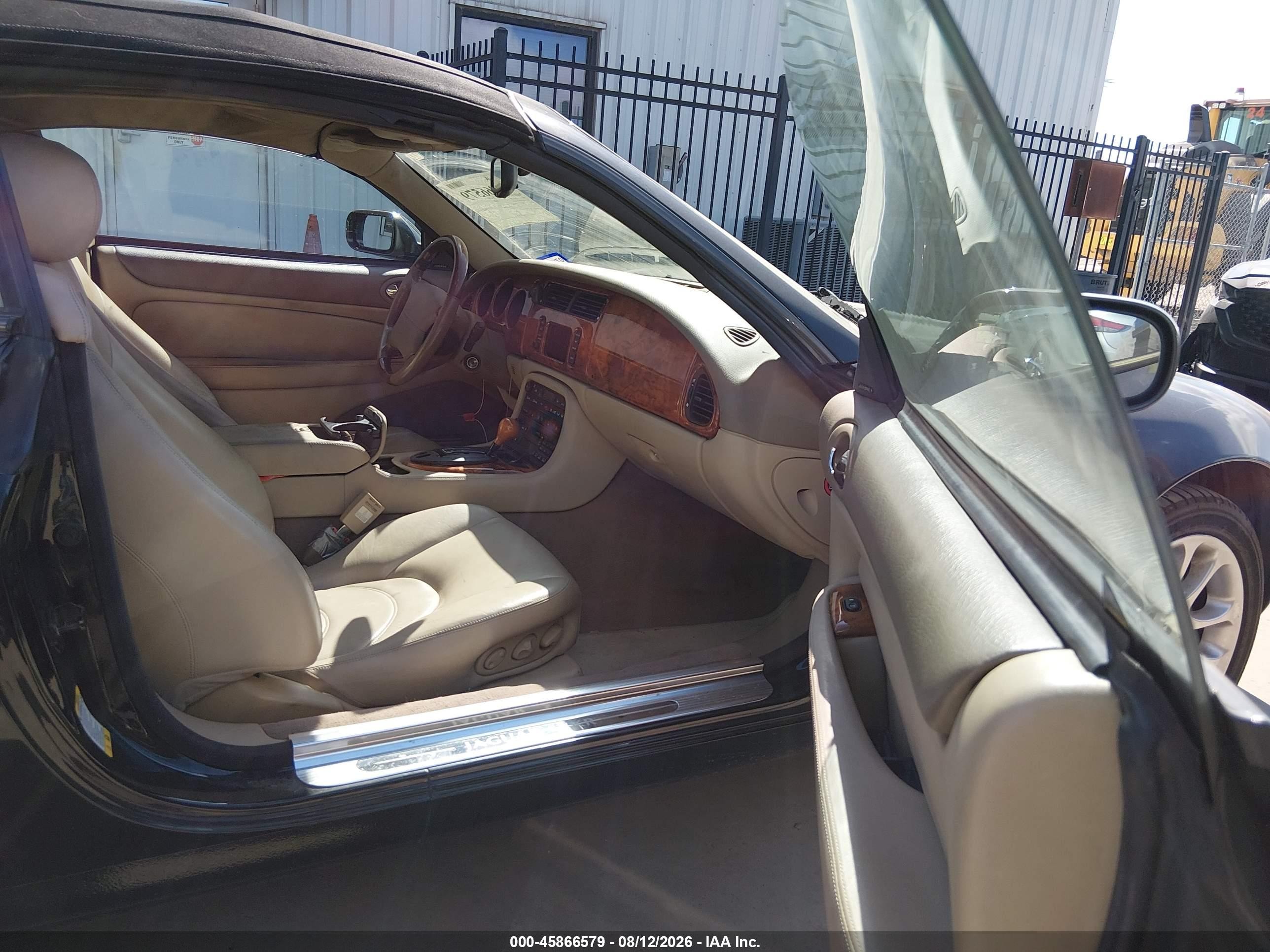 2002 Jaguar Xkr   Black vin: SAJDA42B72PA27232