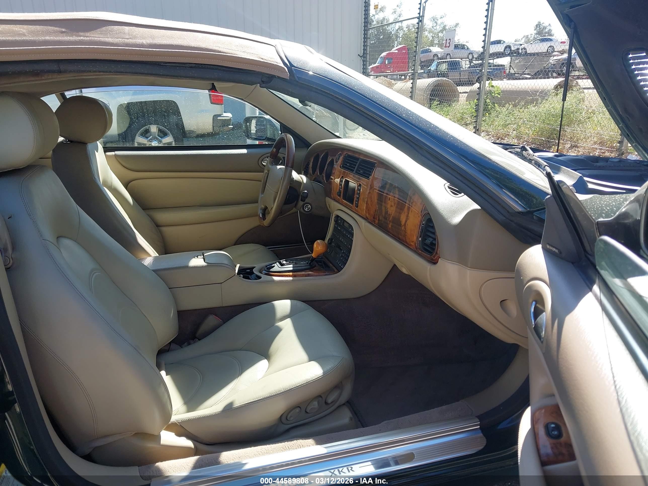 2002 Jaguar Xkr   Green vin: SAJDA42B92PA27250