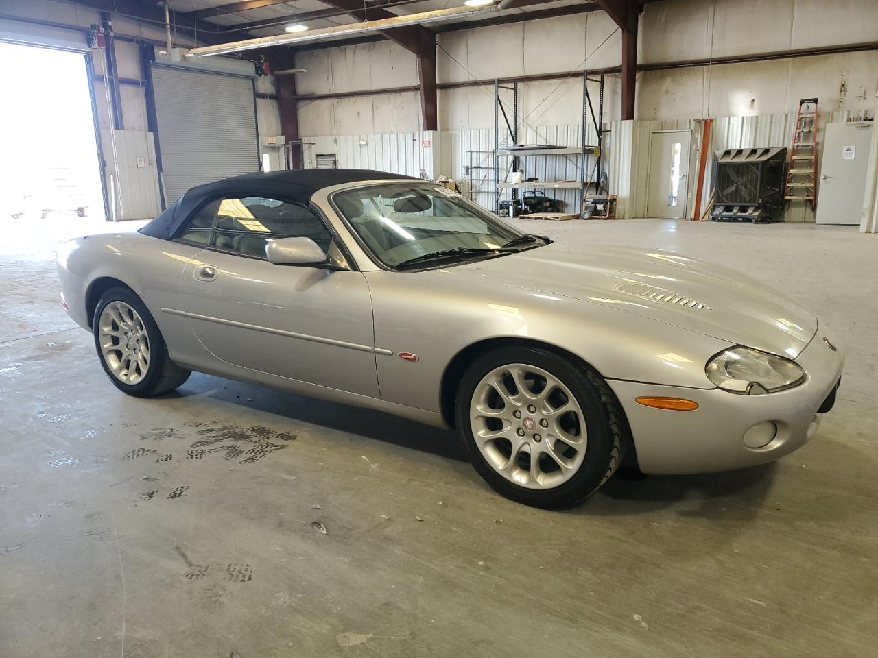 2001 Jaguar Xkr Silver vin: SAJDA42BX1PA21861