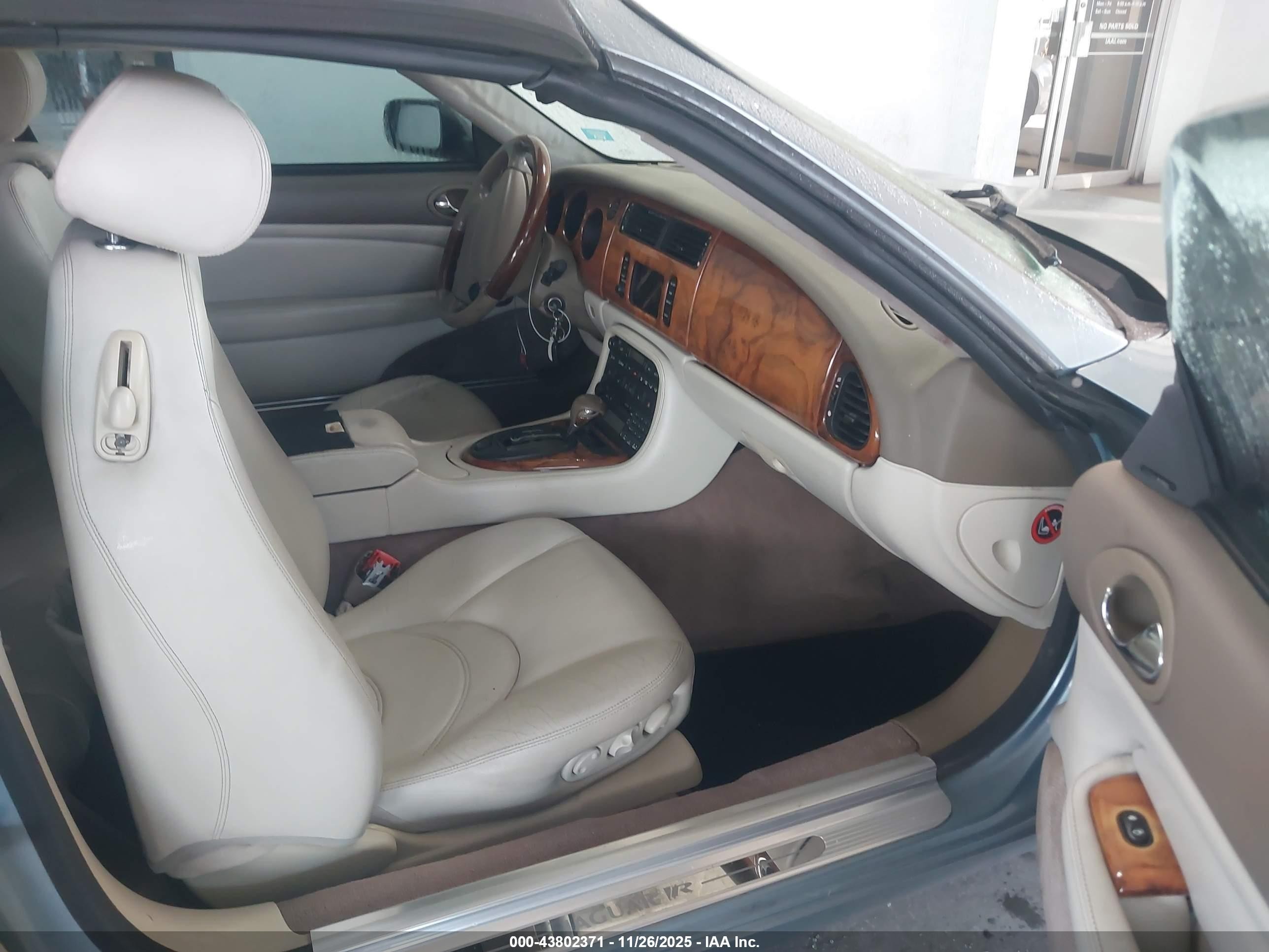 2003 Jaguar Xkr   Light Blue vin: SAJDA42BX33A34653