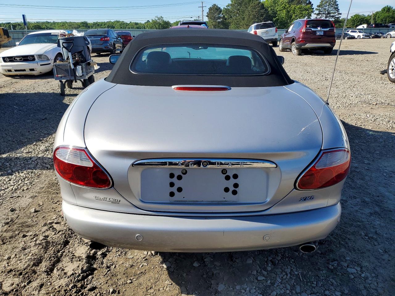 2002 Jaguar Xk8 Silver vin: SAJDA42C02NA29098