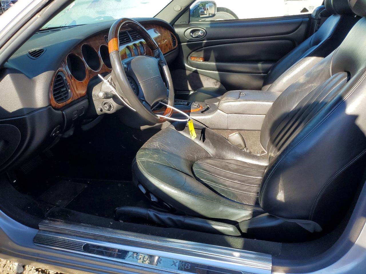 2002 Jaguar Xk8 Silver vin: SAJDA42C02NA29098