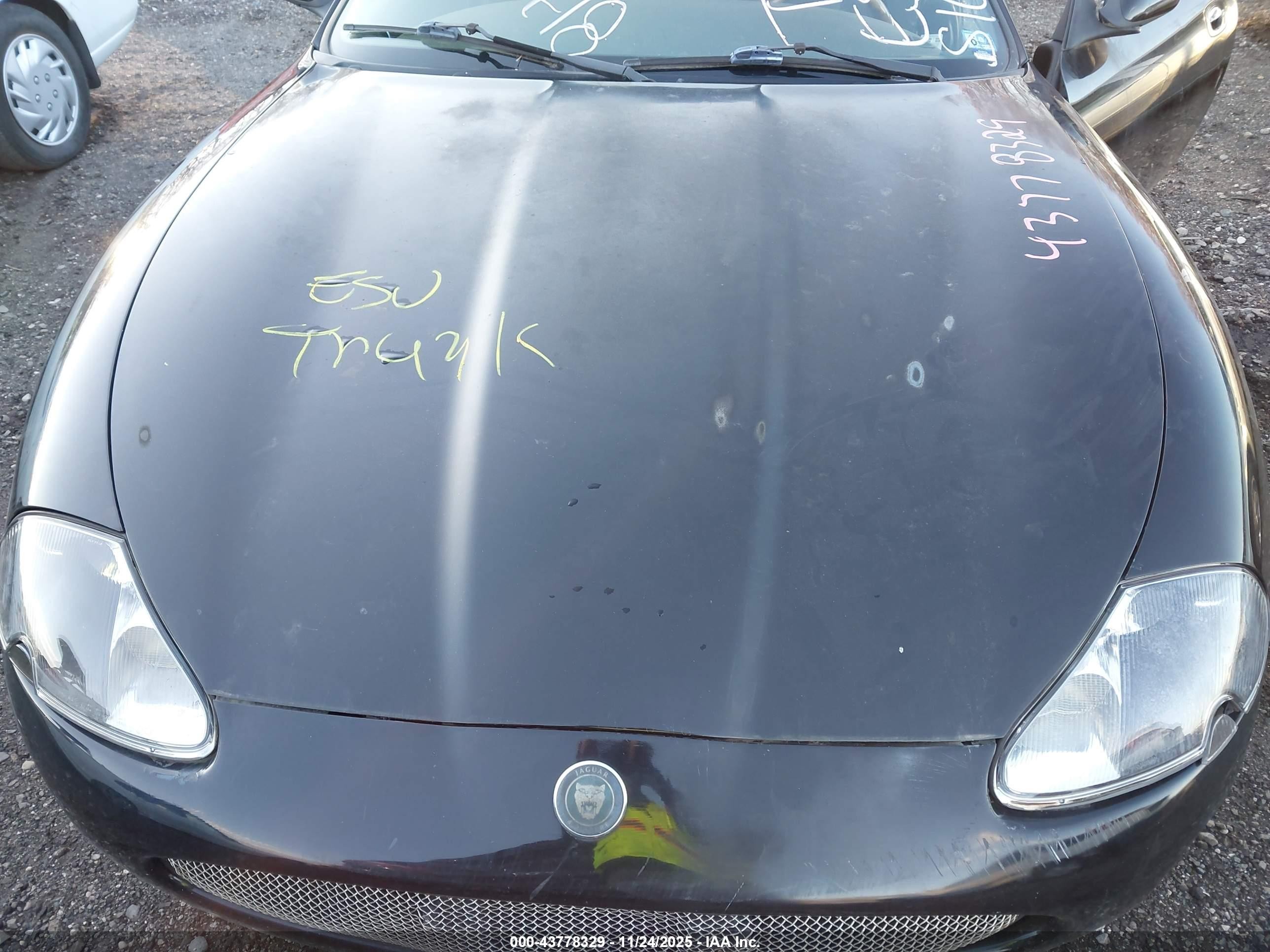 2005 Jaguar Xk8   Черный vin: SAJDA42C052A40656