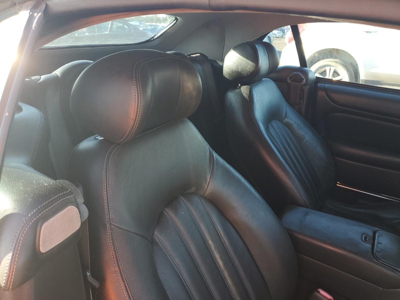 2005 Jaguar Xk8 Silver vin: SAJDA42C052A43458