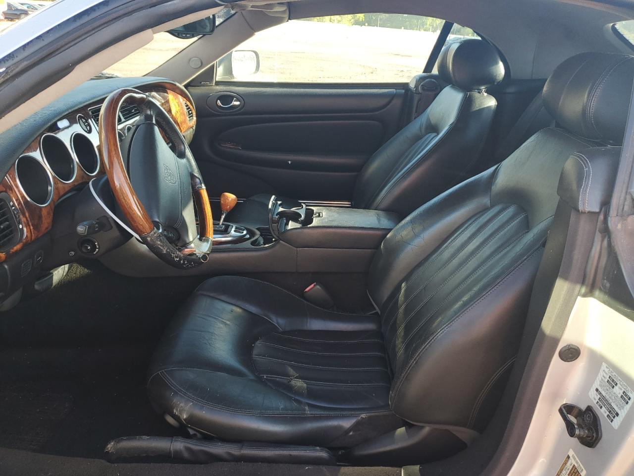 2005 Jaguar Xk8 Silver vin: SAJDA42C052A43458