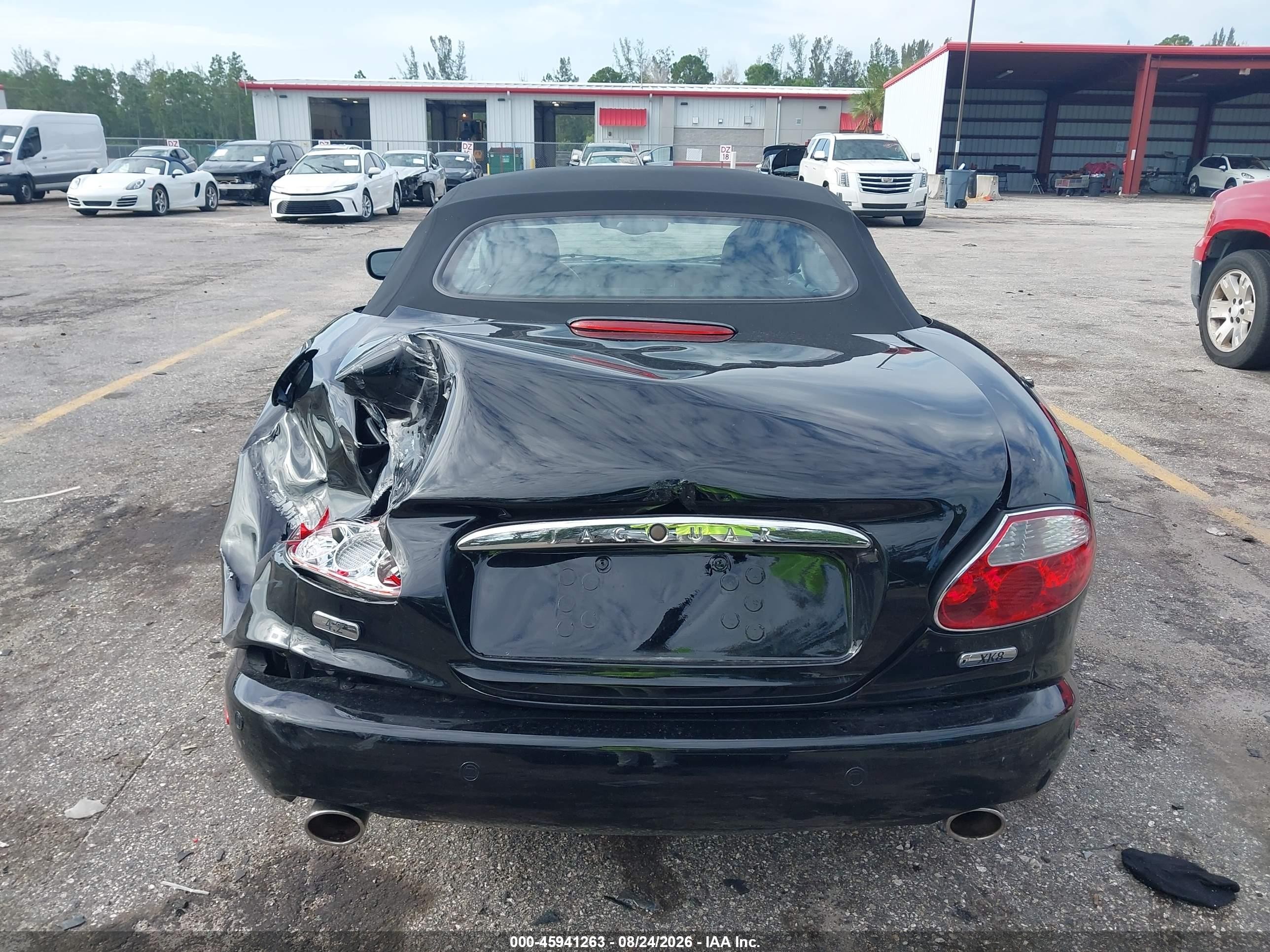 2006 Jaguar Xk8   Black vin: SAJDA42C162A46404