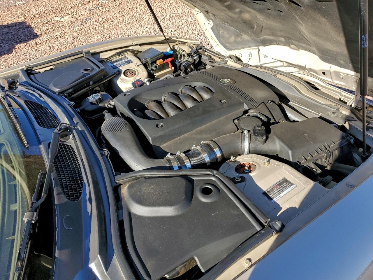 2004 Jaguar Xk8 Tan vin: SAJDA42C242A38924