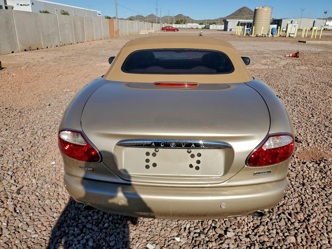 2004 Jaguar Xk8 Tan vin: SAJDA42C242A38924