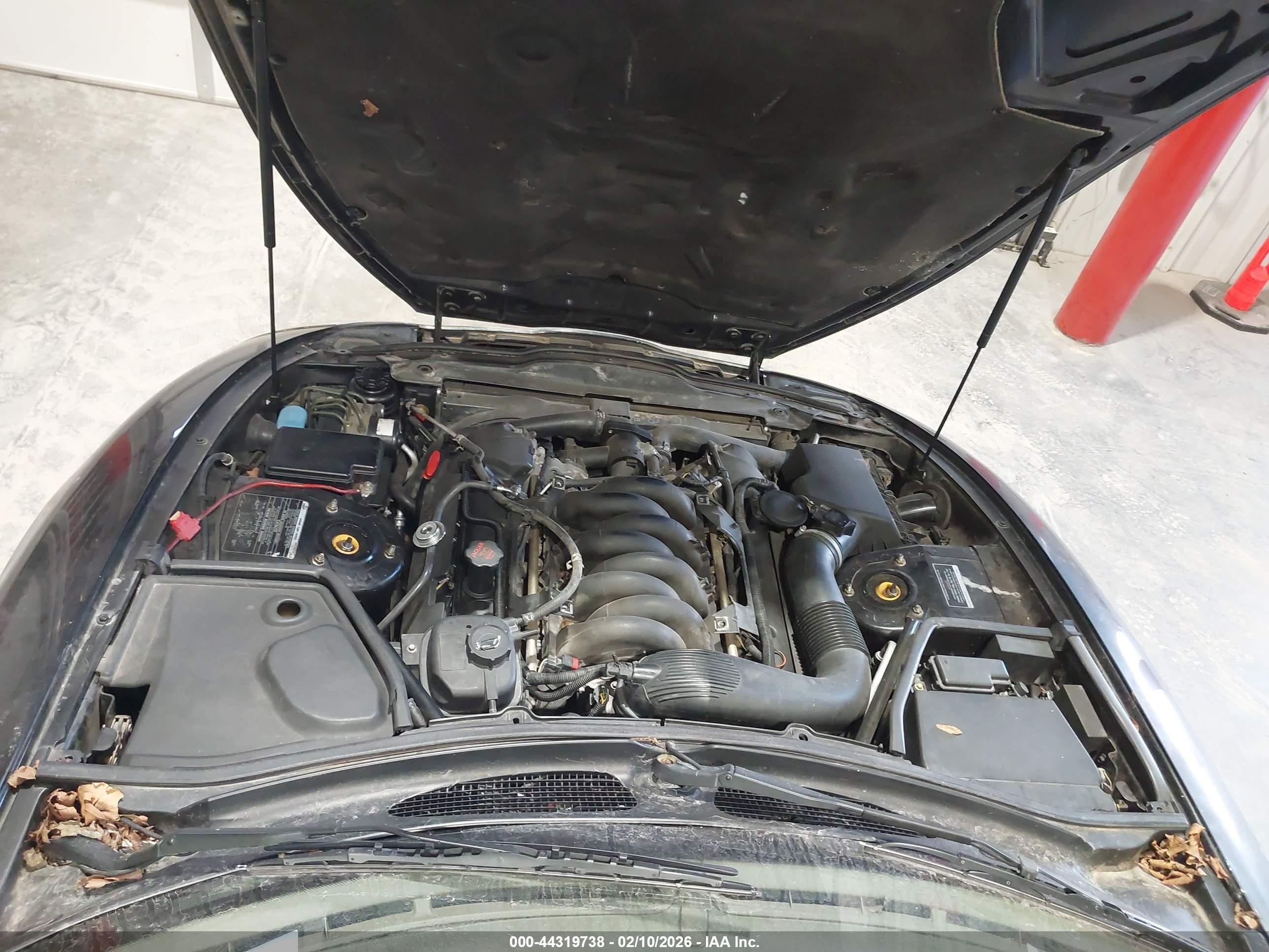 2005 Jaguar Xk8   Black vin: SAJDA42C252A40433