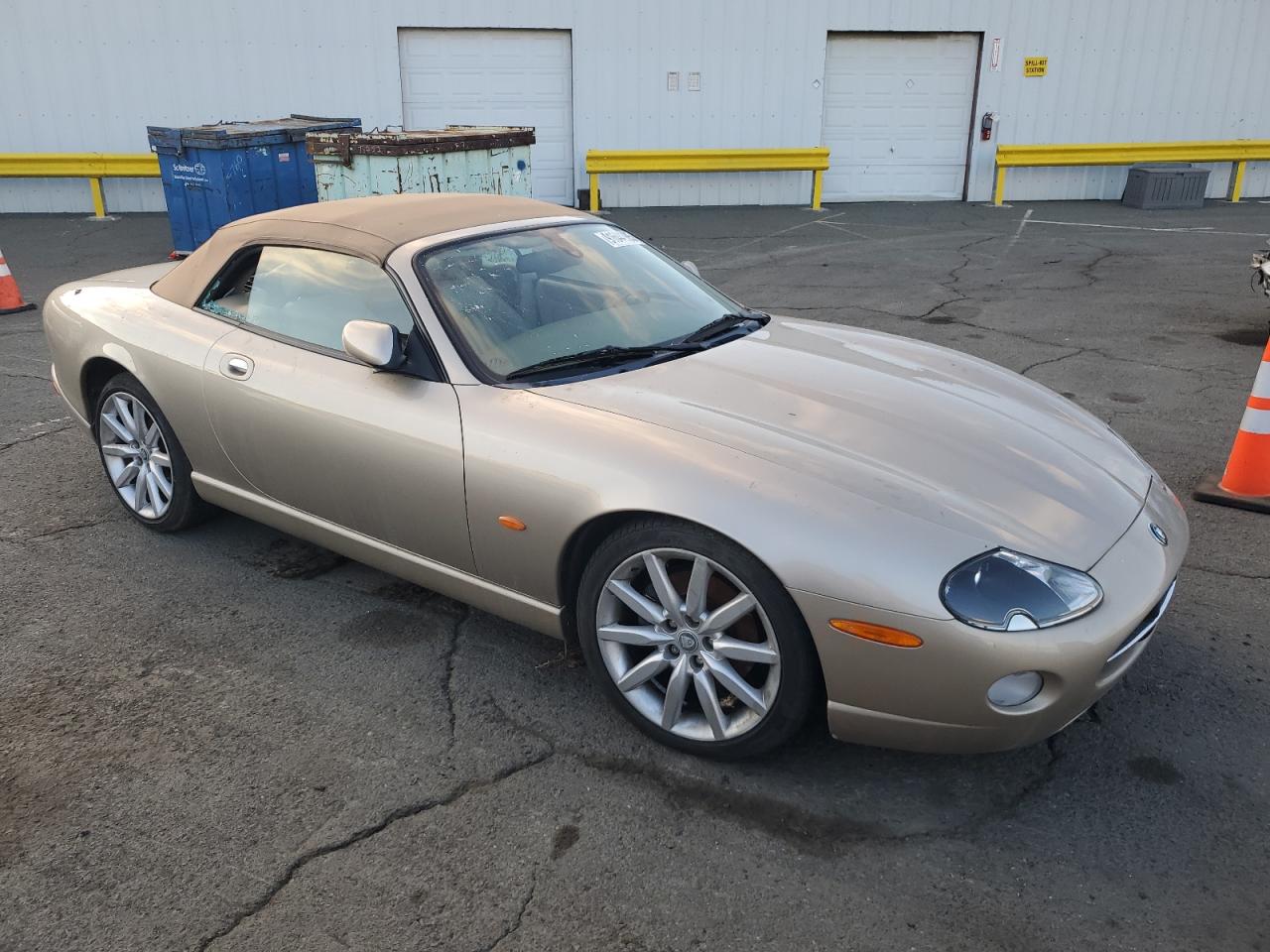 2005 Jaguar Xk8 Gold vin: SAJDA42C252A43820