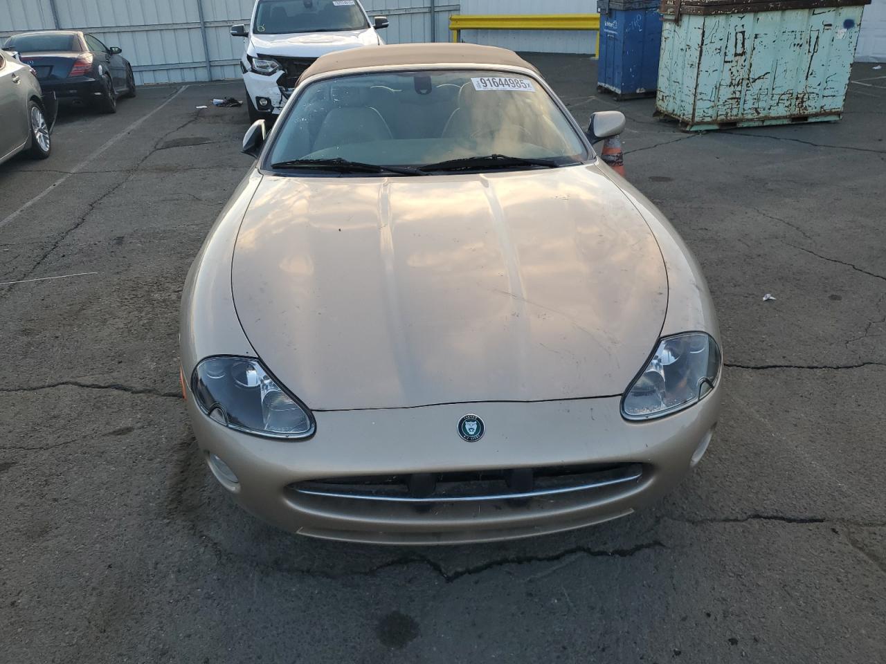 2005 Jaguar Xk8 Gold vin: SAJDA42C252A43820