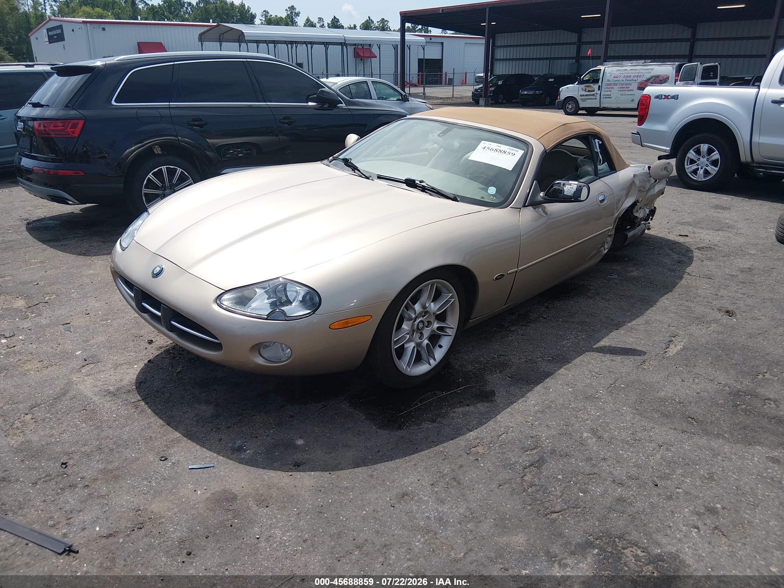 2002 Jaguar Xk8 Beige vin: SAJDA42C32NA24901