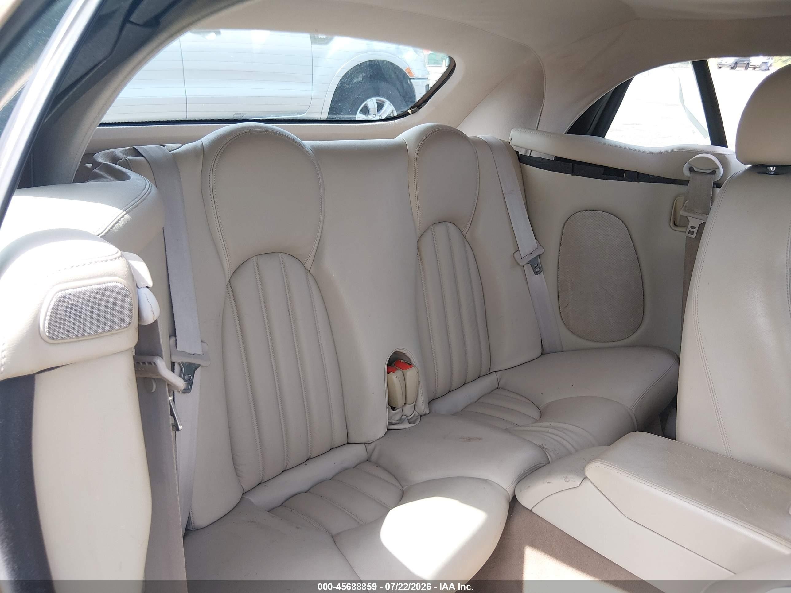 2002 Jaguar Xk8 Beige vin: SAJDA42C32NA24901