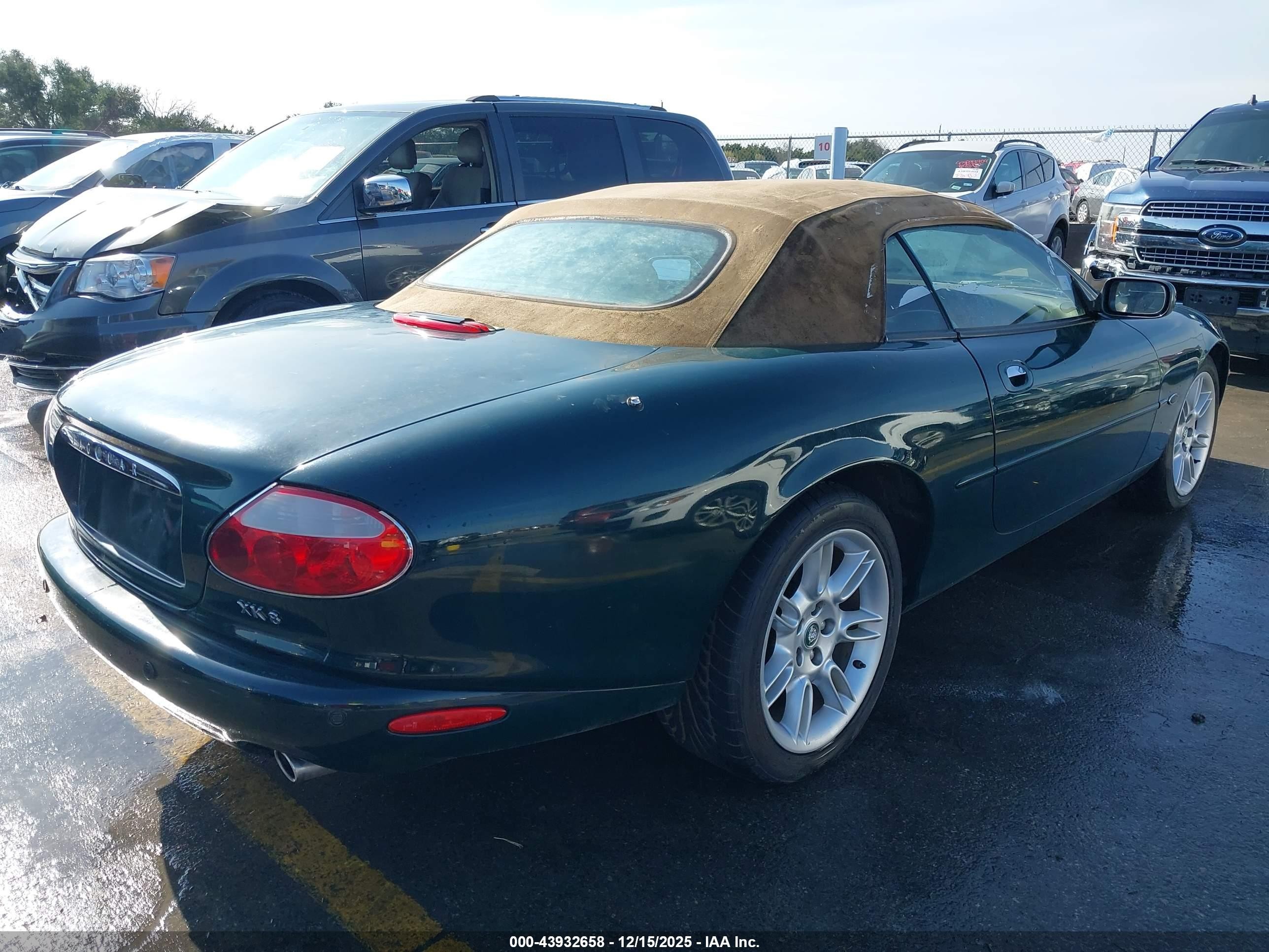 2002 Jaguar Xk8   Green vin: SAJDA42C32NA29323