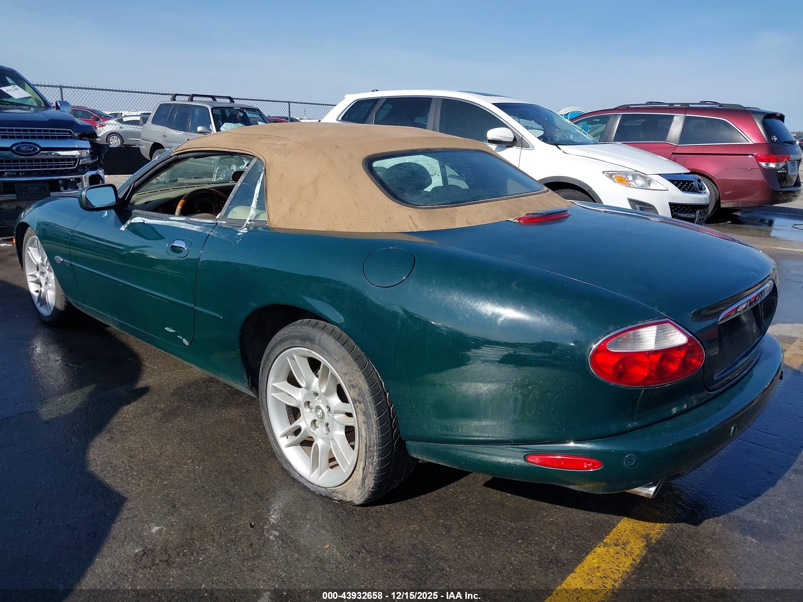 2002 Jaguar Xk8   Green vin: SAJDA42C32NA29323