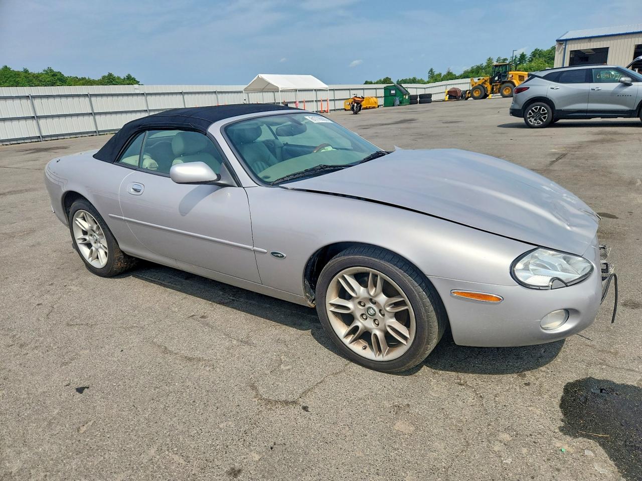 2001 Jaguar Xk8 Silver vin: SAJDA42C41NA19401