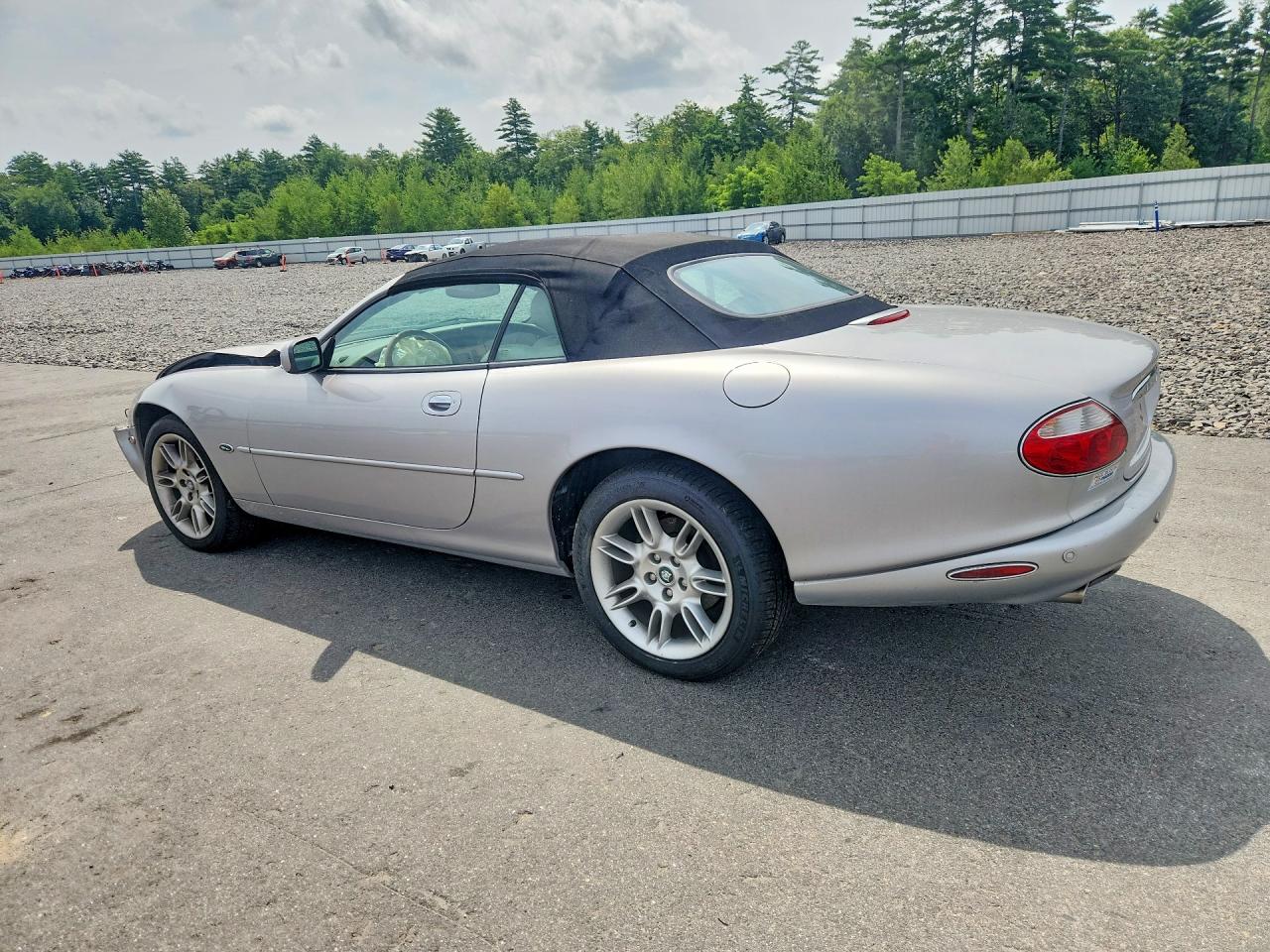 2001 Jaguar Xk8 Silver vin: SAJDA42C41NA19401