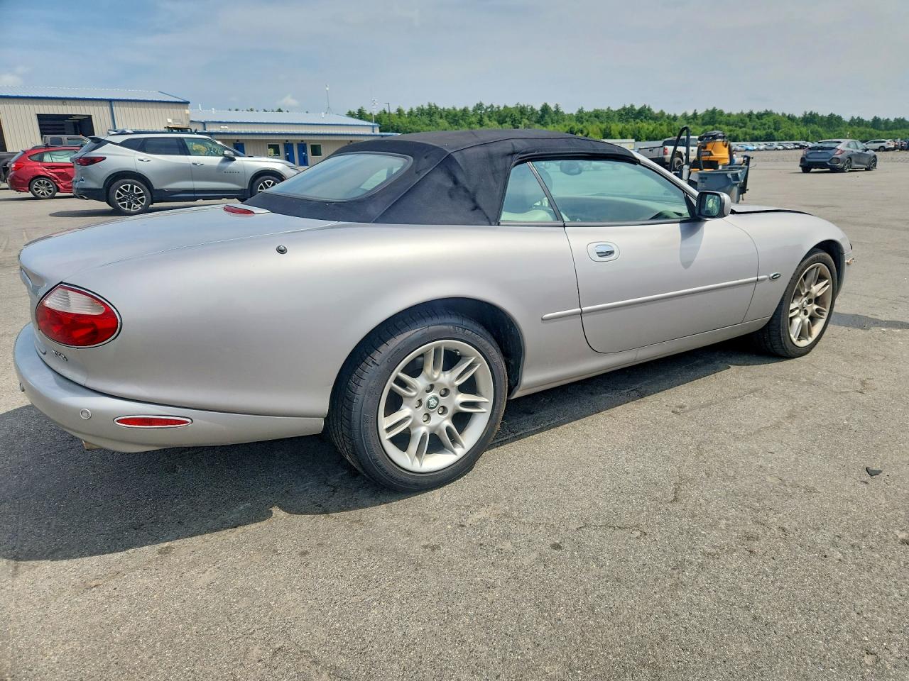2001 Jaguar Xk8 Silver vin: SAJDA42C41NA19401