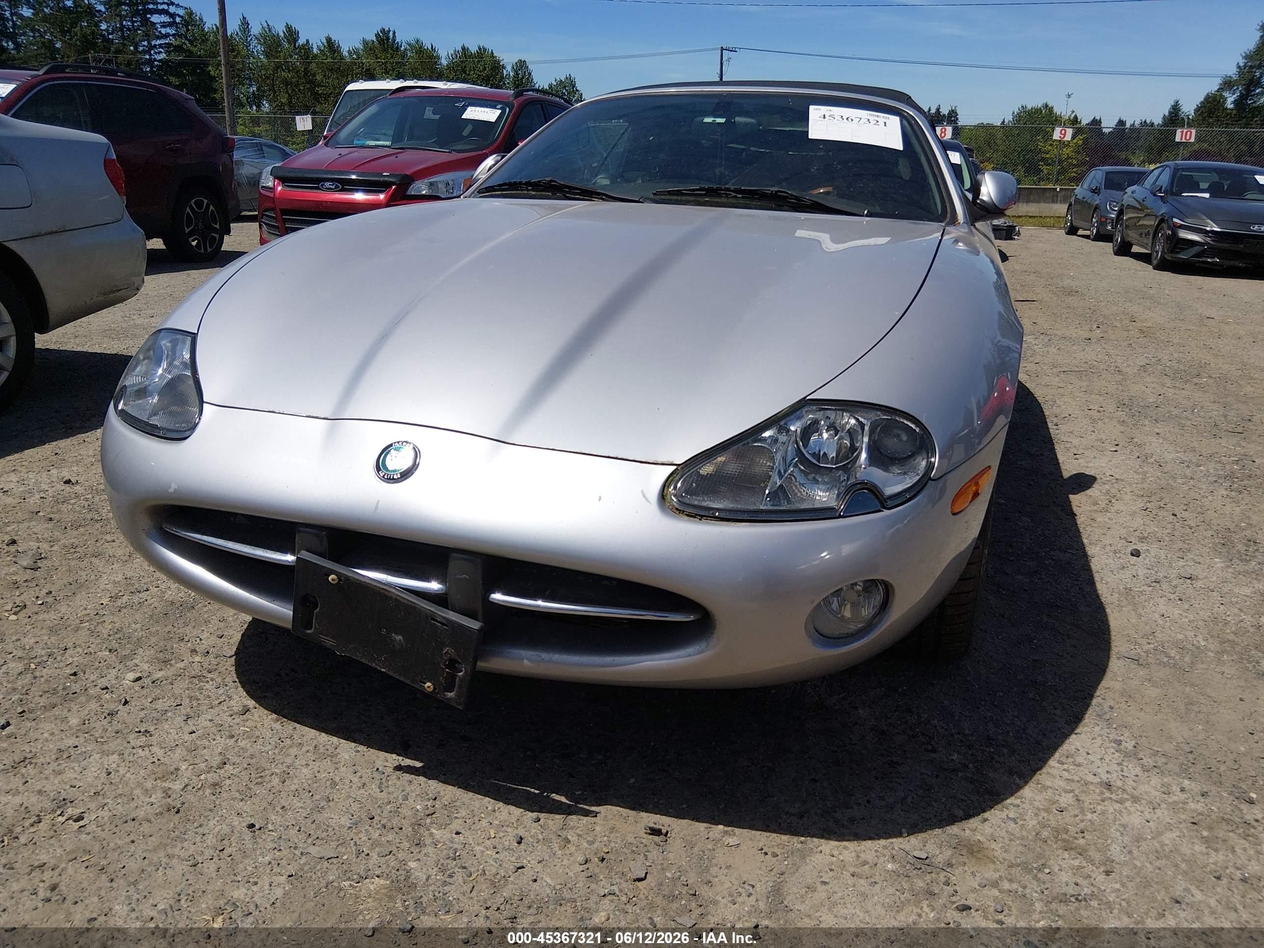 2001 Jaguar Xk8   Серебряный vin: SAJDA42C51NA17107