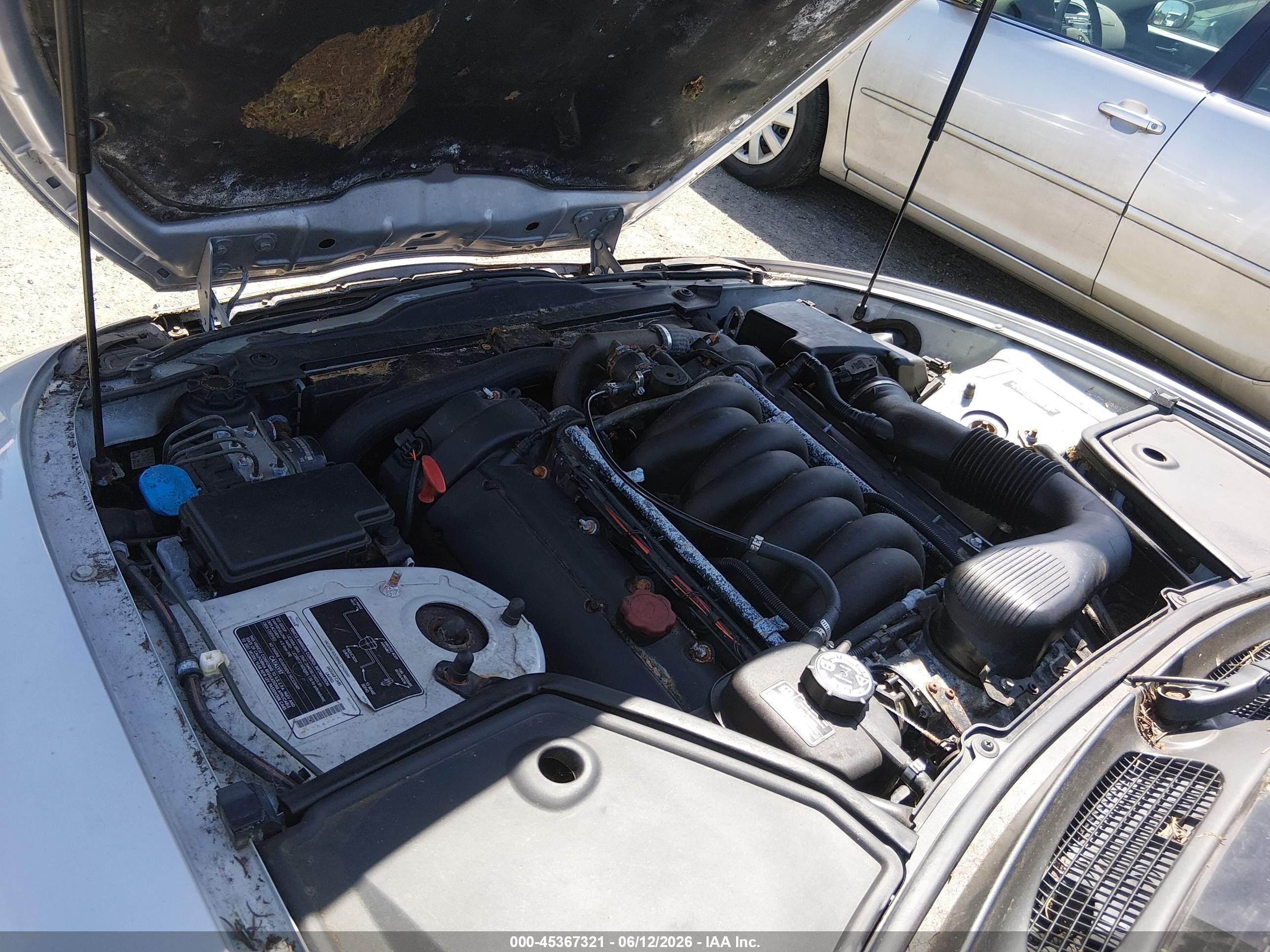 2001 Jaguar Xk8   Серебряный vin: SAJDA42C51NA17107