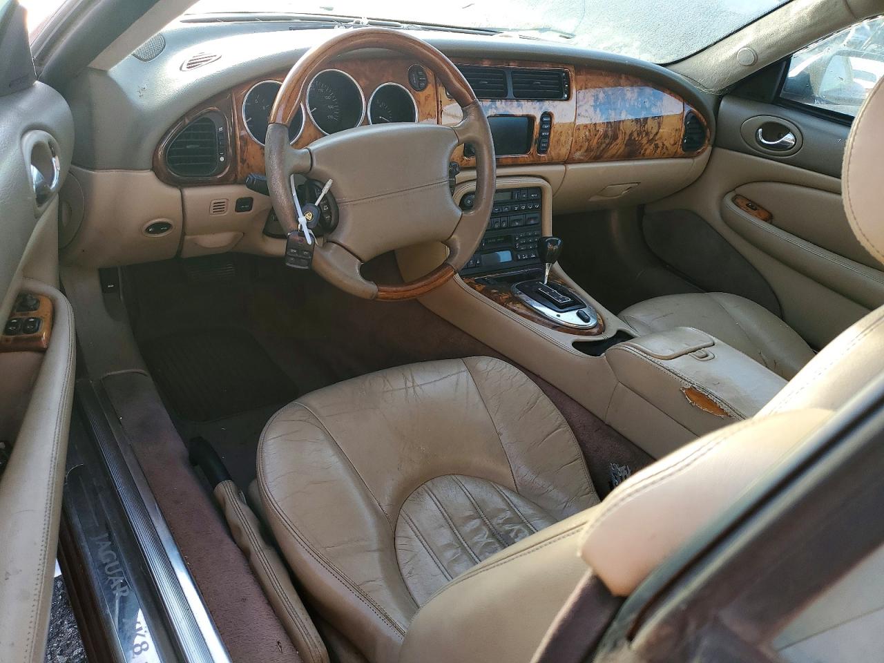 2004 Jaguar Xk8 Red vin: SAJDA42C642A37713