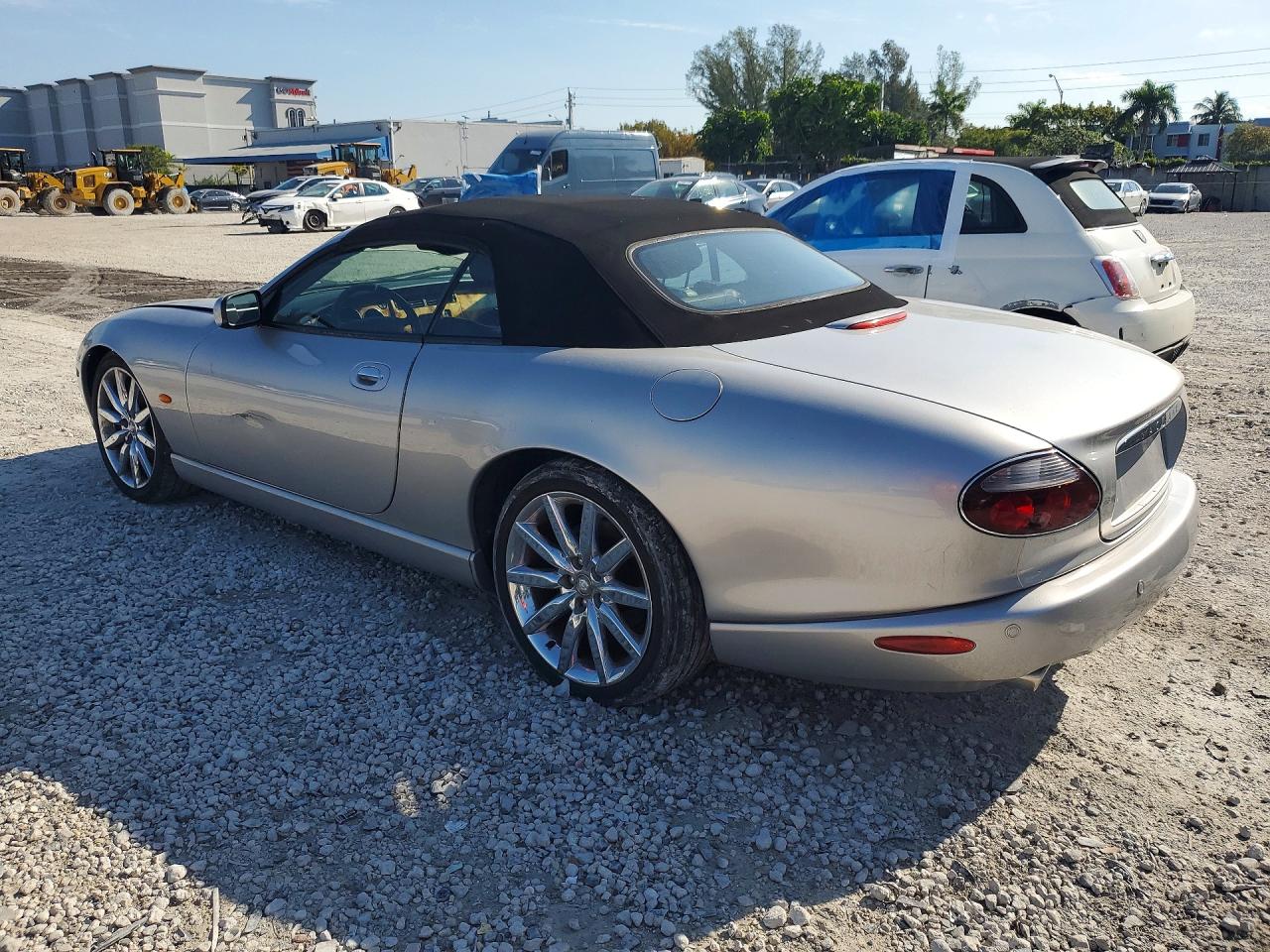 2006 Jaguar Xk8 Silver vin: SAJDA42C662A47886