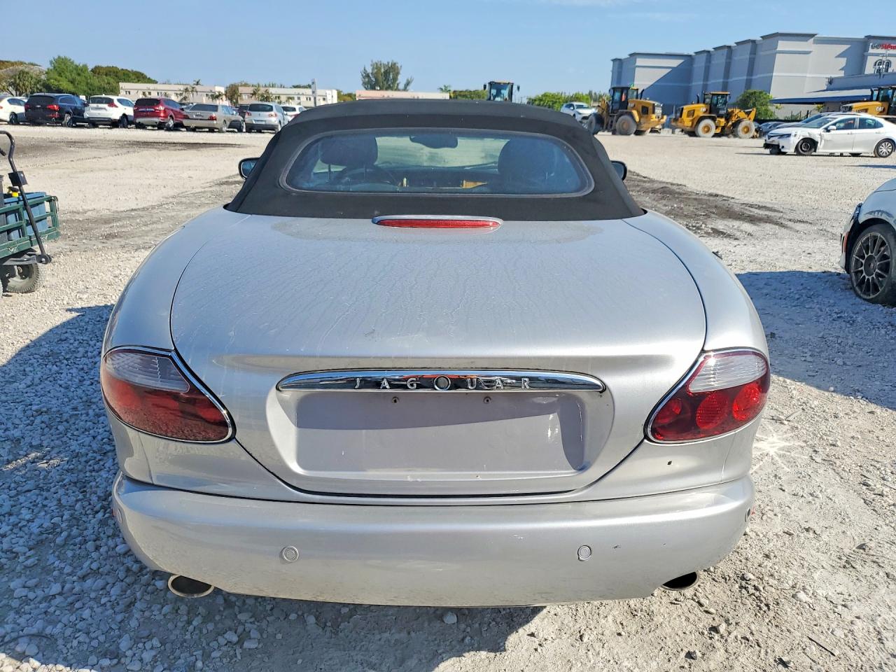2006 Jaguar Xk8 Silver vin: SAJDA42C662A47886
