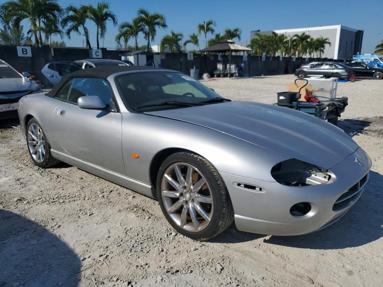 2006 Jaguar Xk8 Silver vin: SAJDA42C662A47886