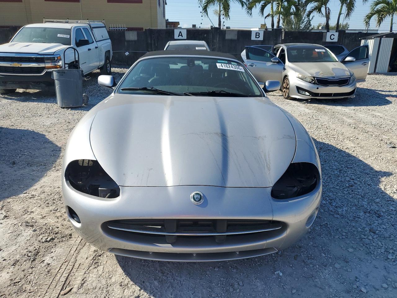 2006 Jaguar Xk8 Silver vin: SAJDA42C662A47886
