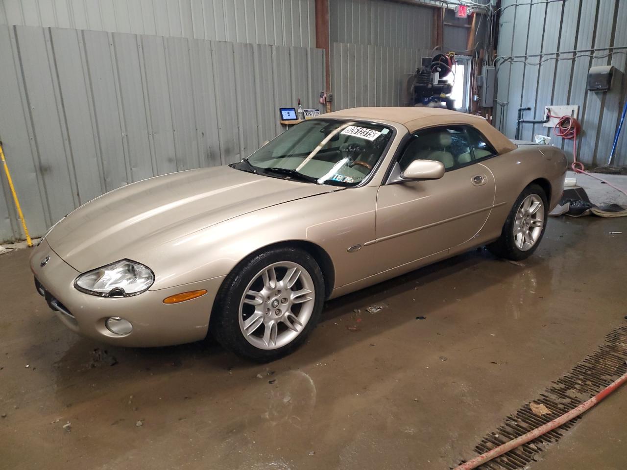 2002 Jaguar Xk8 Tan vin: SAJDA42C72NA24092
