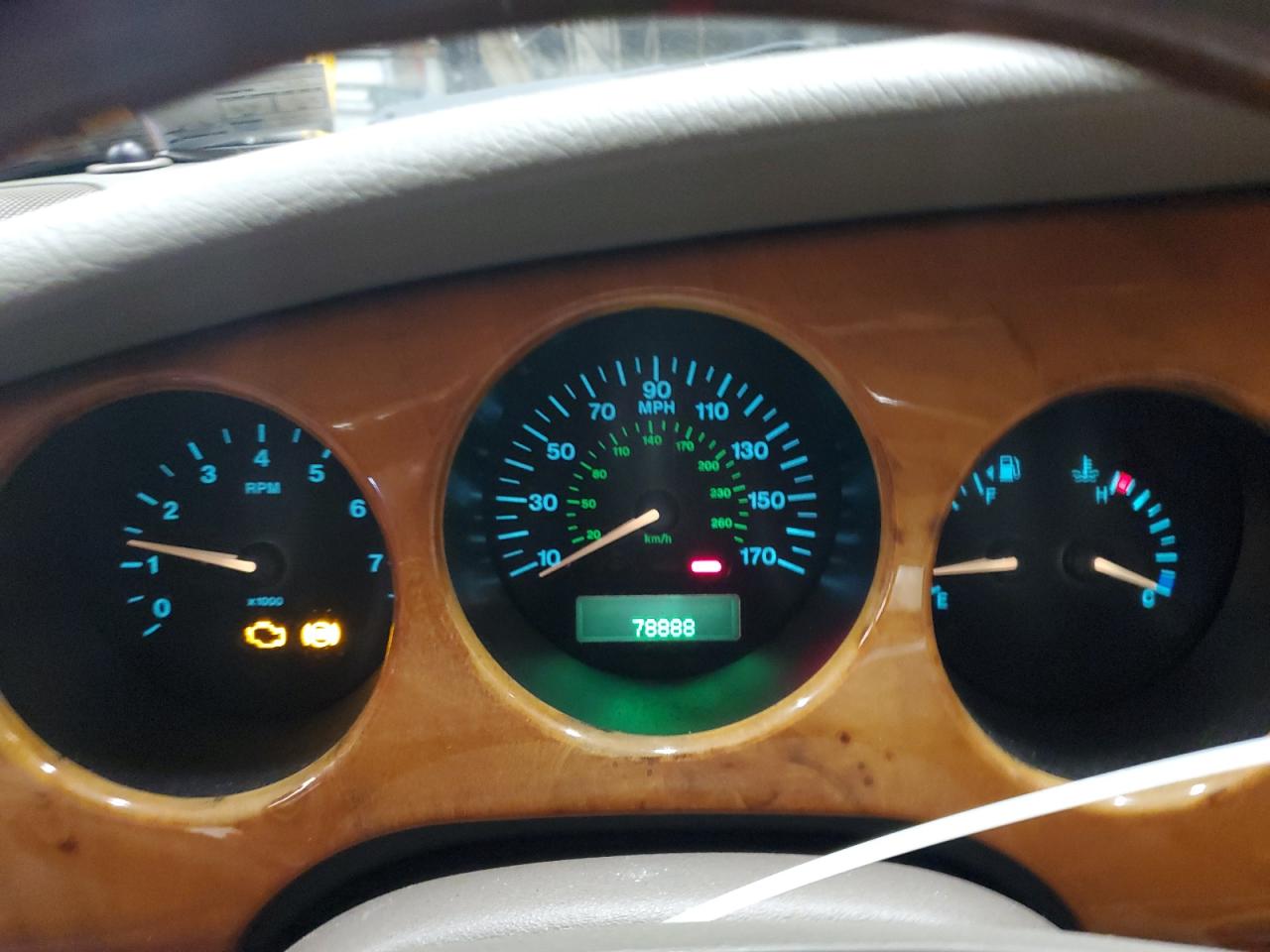 2002 Jaguar Xk8 Tan vin: SAJDA42C72NA24092