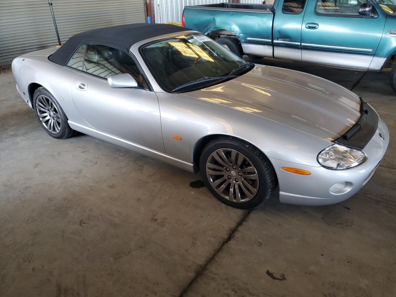 2005 Jaguar Xk8 Gray vin: SAJDA42C752A41240