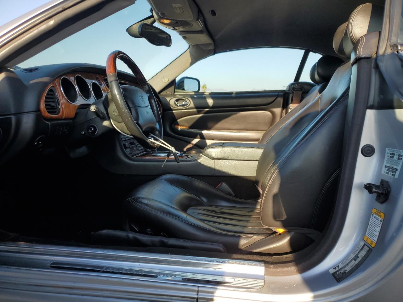 2005 Jaguar Xk8 Silver vin: SAJDA42C752A41240
