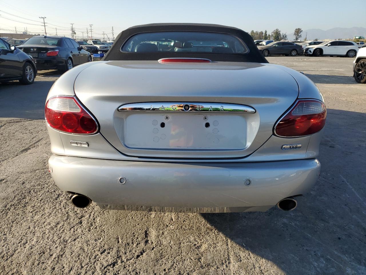 2005 Jaguar Xk8 Silver vin: SAJDA42C752A41240