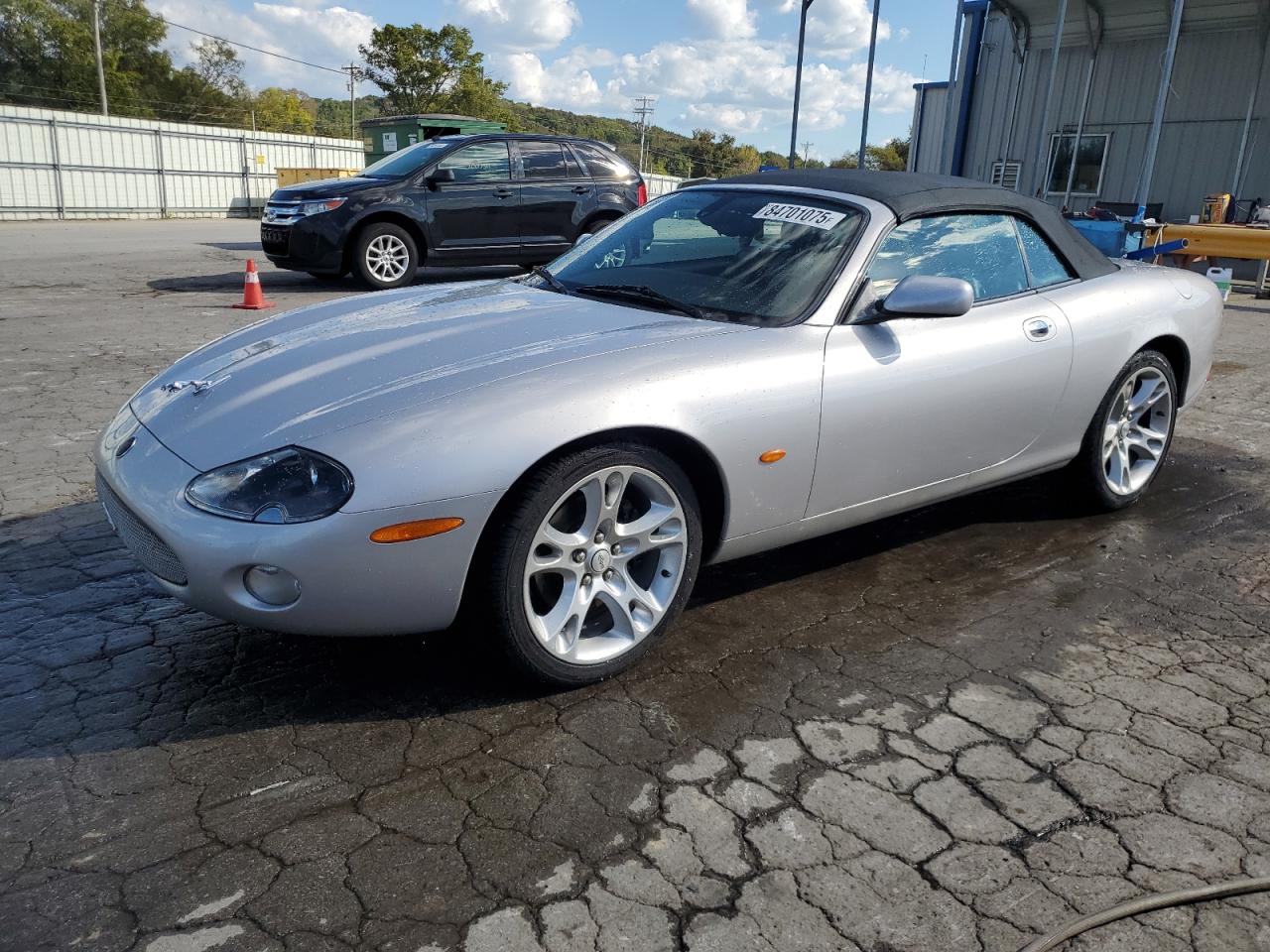 2004 Jaguar Xk8 Silver vin: SAJDA42C942A37401