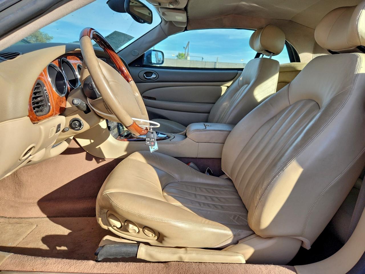 2004 Jaguar Xk8 Green vin: SAJDA42C942A39732