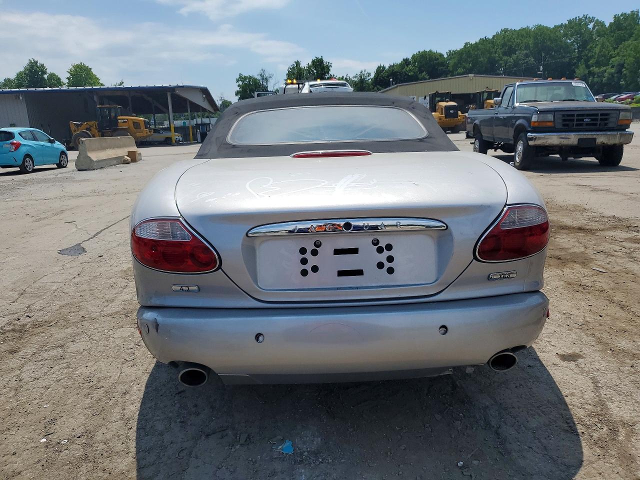 2006 Jaguar Xk8 Silver vin: SAJDA42C962A46196
