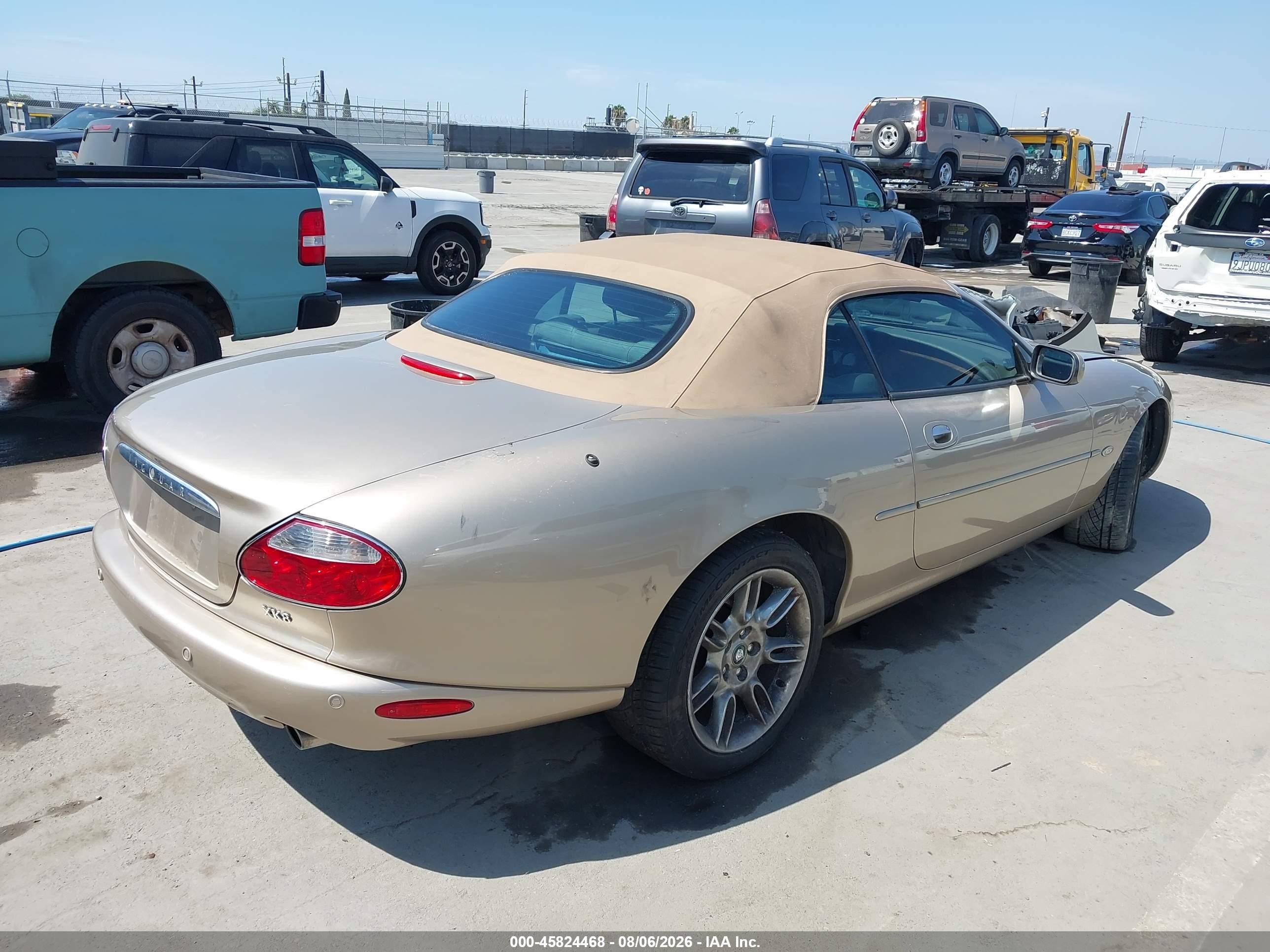2001 Jaguar Xk8   Gold vin: SAJDA42CX1NA22383