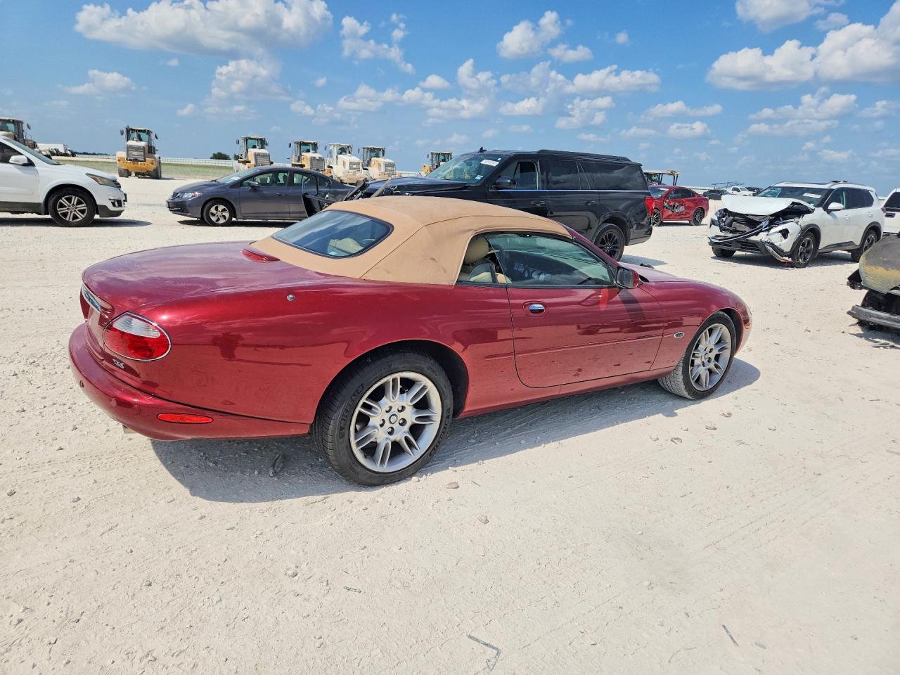 2002 Jaguar Xk8 Burgundy vin: SAJDA42CX2NA24037