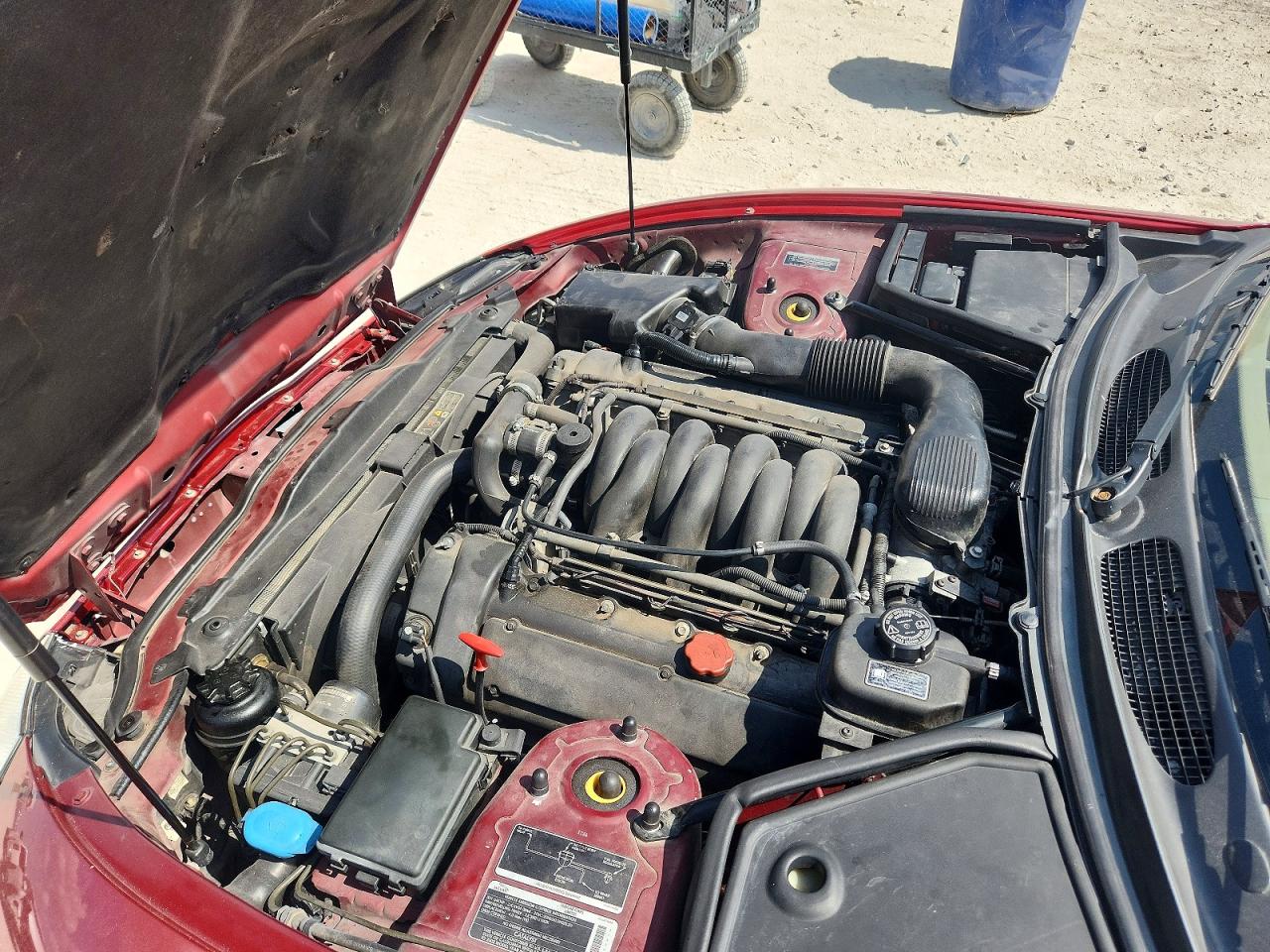 2002 Jaguar Xk8 Burgundy vin: SAJDA42CX2NA24037