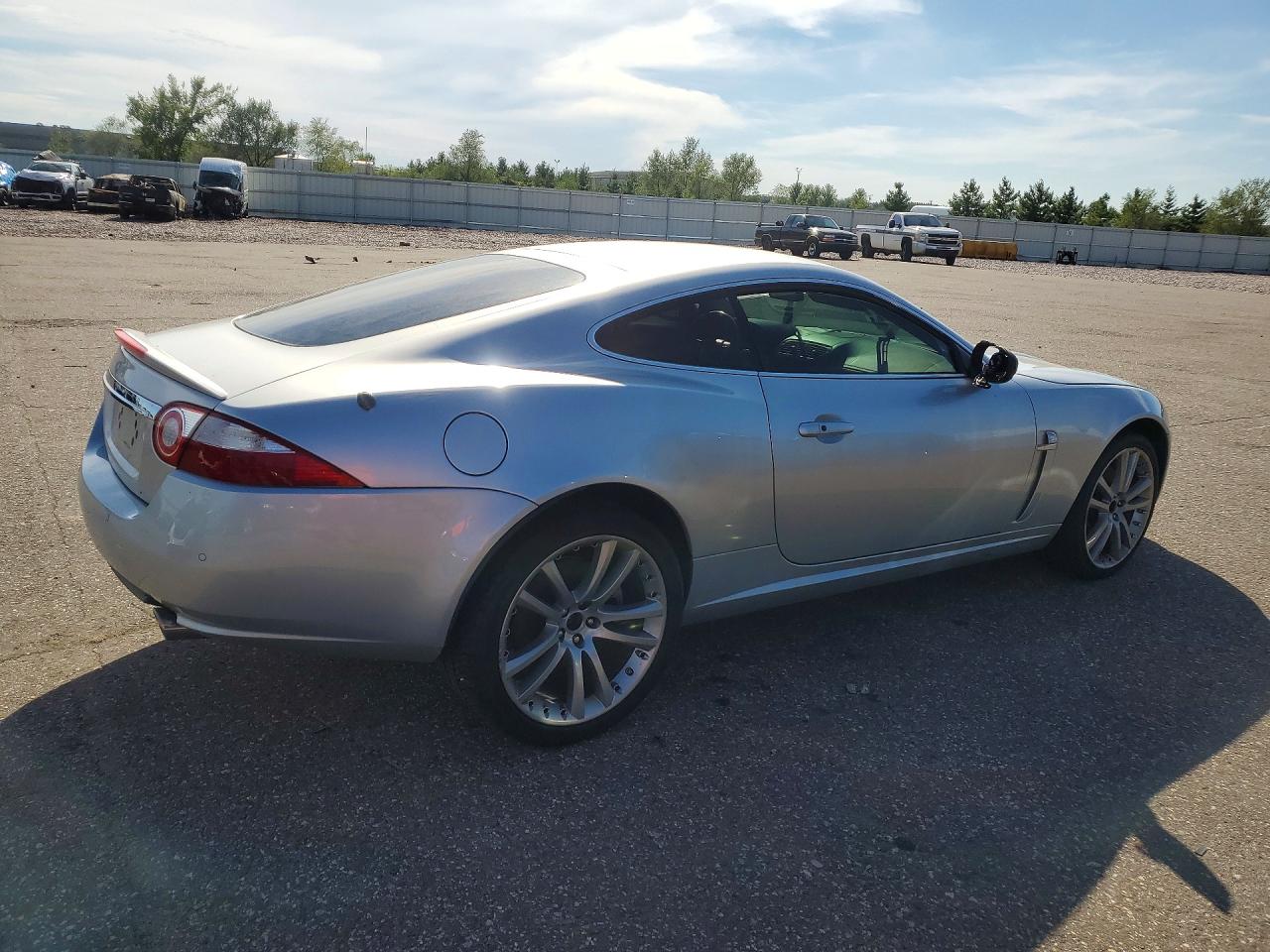 2007 Jaguar Xk Silver vin: SAJDA43B475B04155