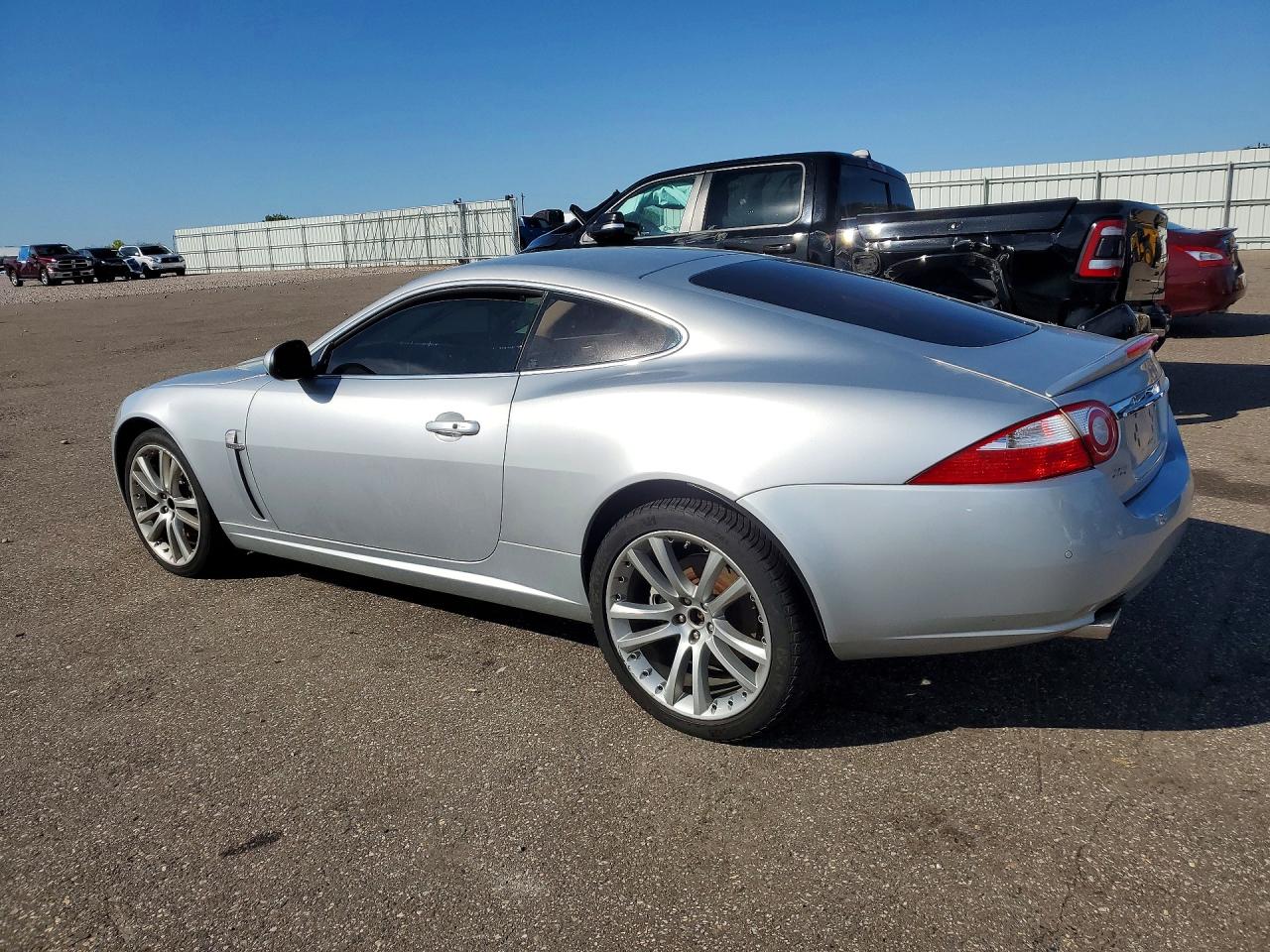 2007 Jaguar Xk Silver vin: SAJDA43B475B04155