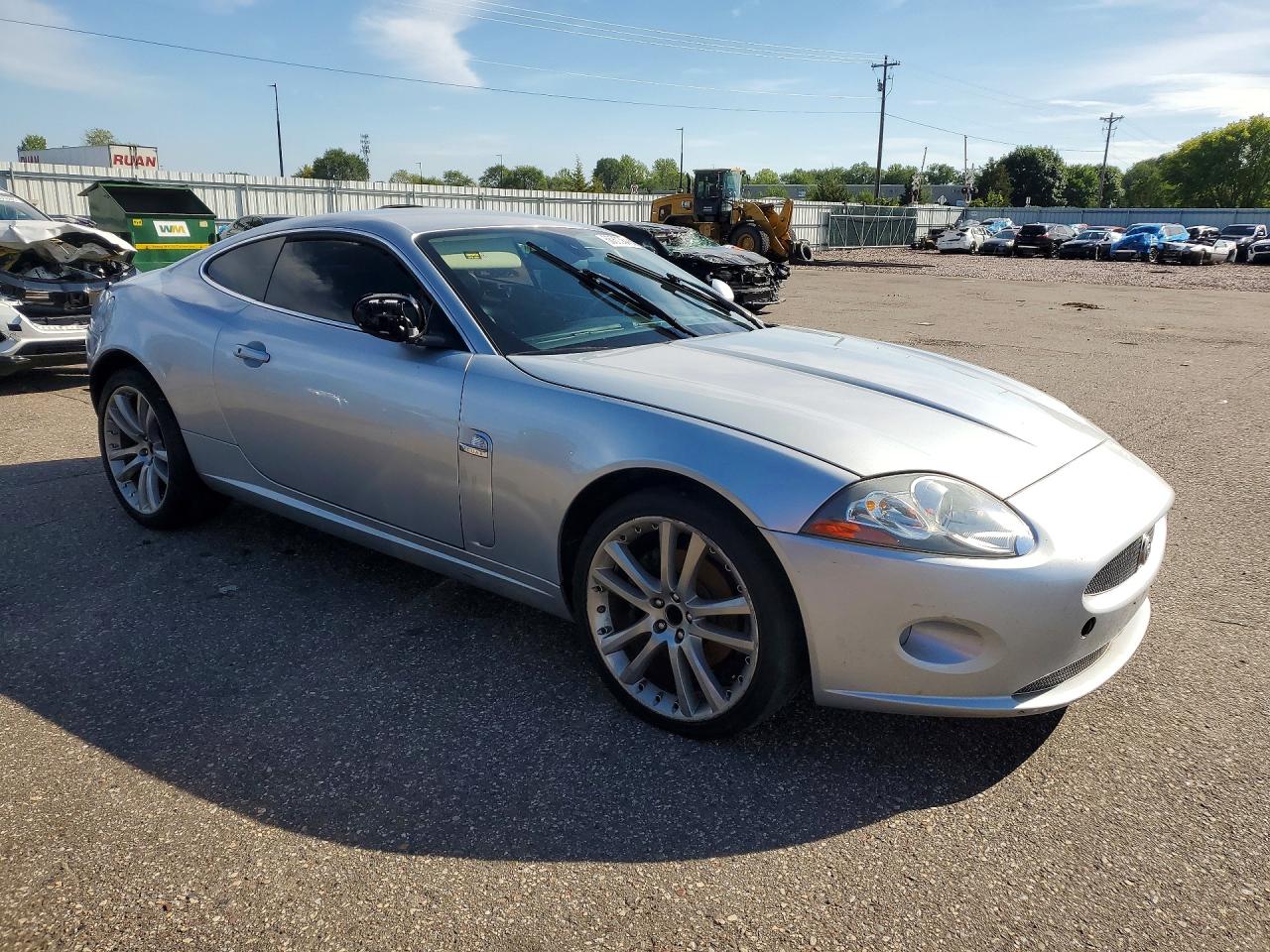 2007 Jaguar Xk Silver vin: SAJDA43B475B04155