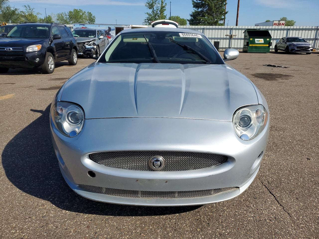 2007 Jaguar Xk Silver vin: SAJDA43B475B04155