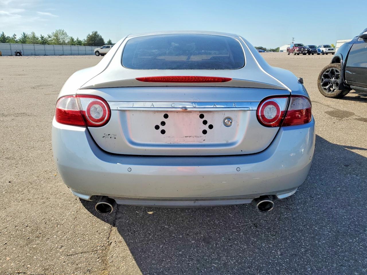2007 Jaguar Xk Silver vin: SAJDA43B475B04155