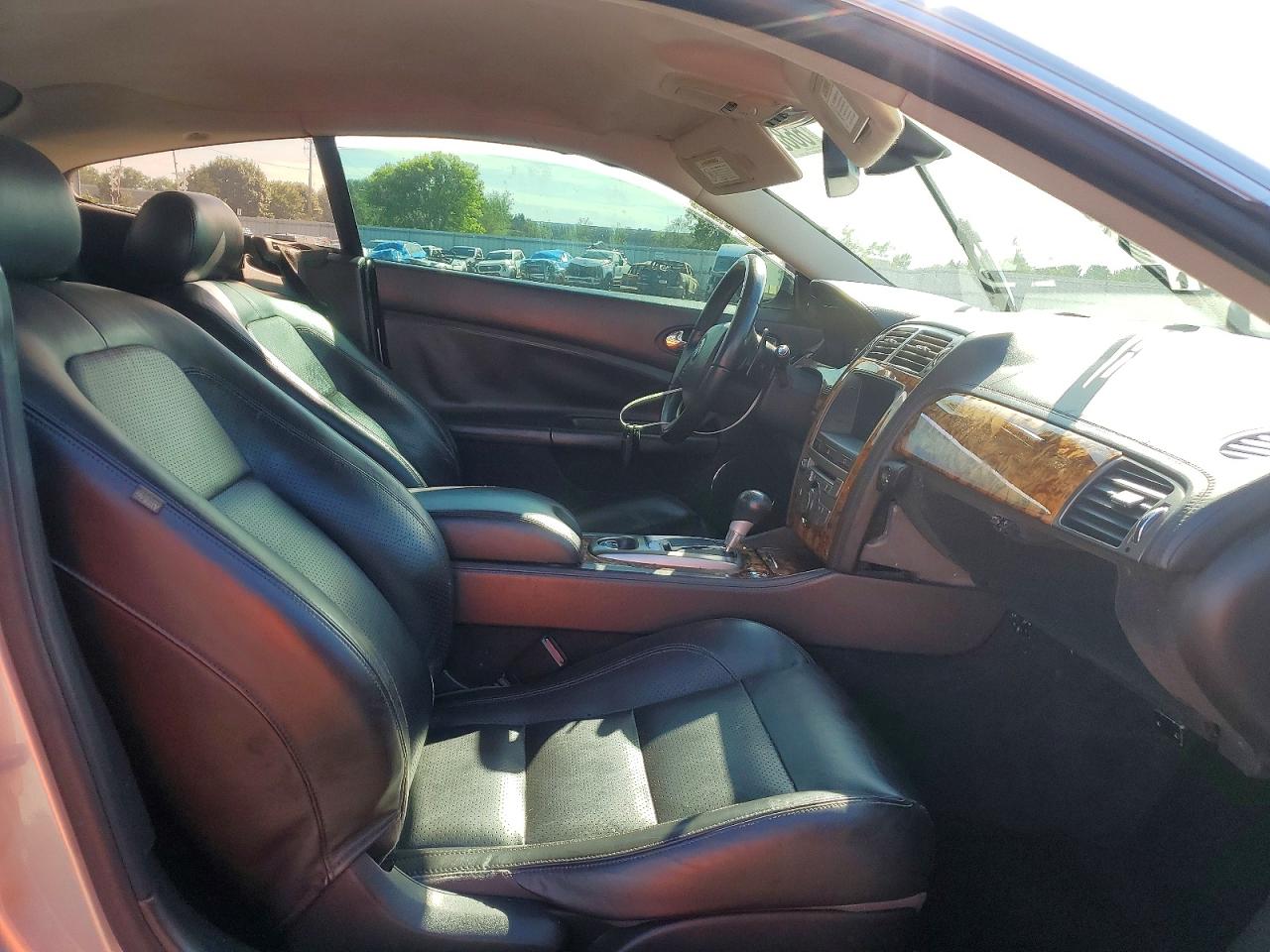 2007 Jaguar Xk Silver vin: SAJDA43B475B04155
