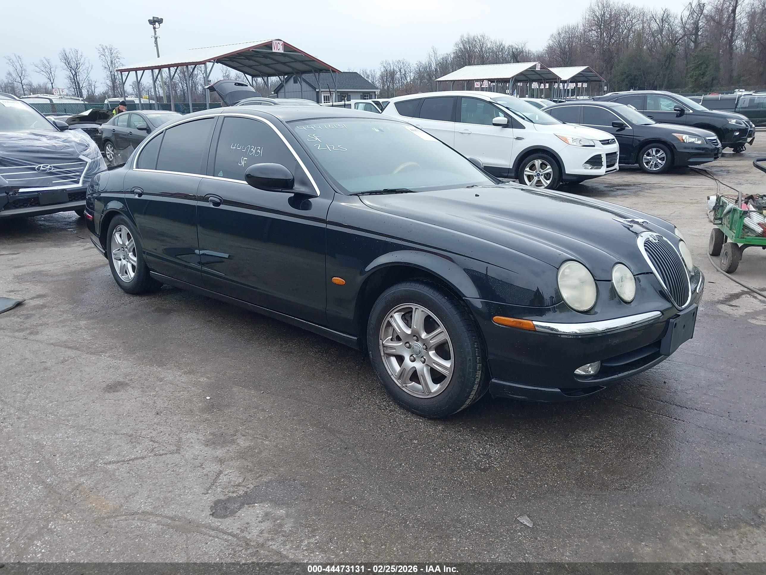 SAJEA01T83FM46122